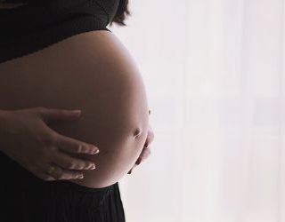 妊娠中の便秘でいきむのは大丈夫 いきむときに気をつけるべきこと 葉酸サプリbaby
