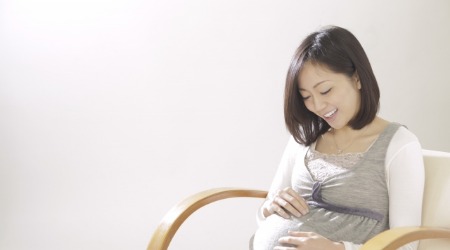 妊娠中になぜ葉酸？摂取量に気を付け、不足・摂りすぎに注意する